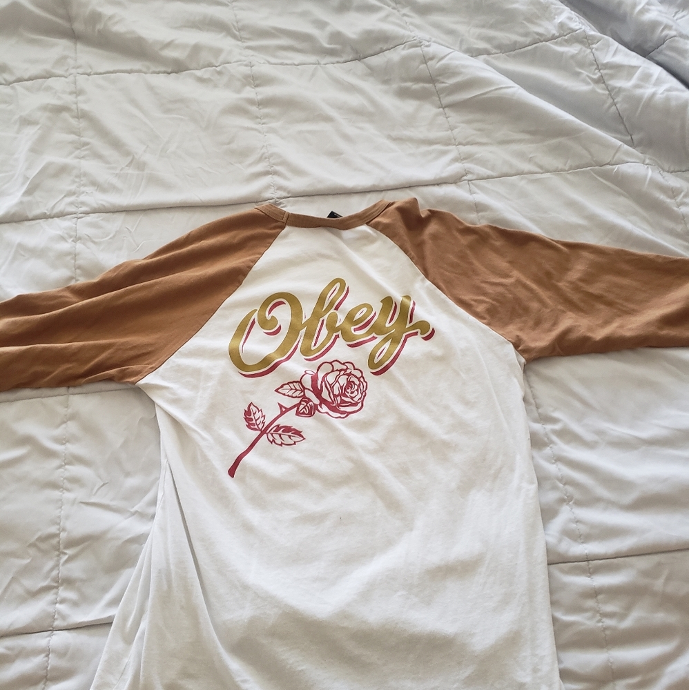 Obey quarter sleeve shirt